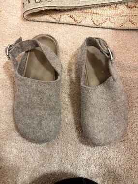 Wool Felt Slingback Clog Slippers - Beige Gray